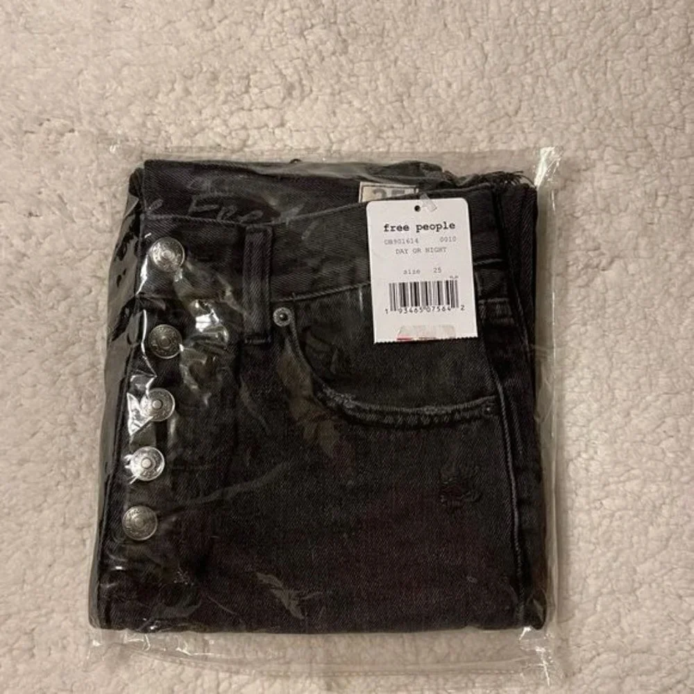 🎉HOST PICK🎉 NWT Free People Black Jeans